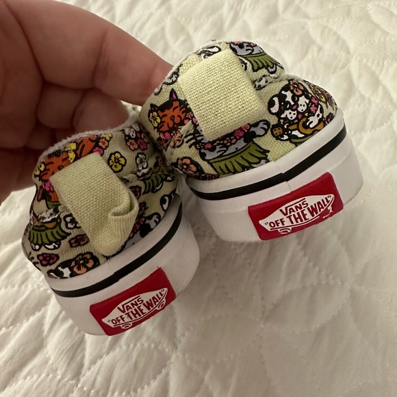 Vans - Picture 4 of 8